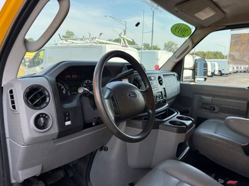 Used 2019 Ford E-350 and Econoline 350 Super Duty RWD image 19