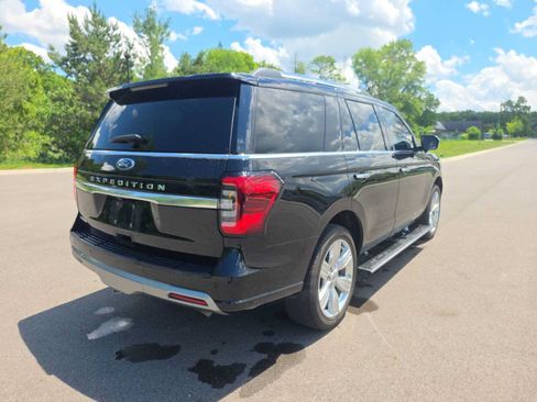 Used 2024 Ford Expedition Platinum AWD/4WD image 5