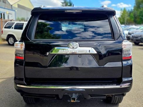 Used 2018 Toyota 4Runner Limited AWD/4WD image 9