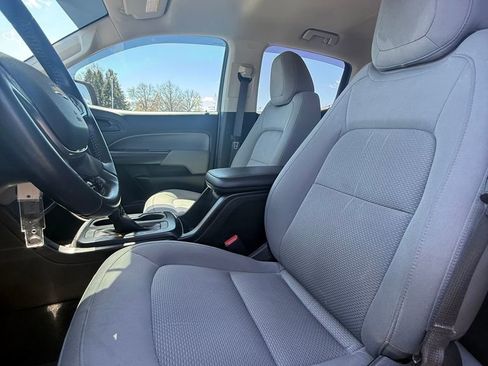 Used 2019 Chevrolet Colorado W/T w/ WT Convenience Package AWD/4WD image 6