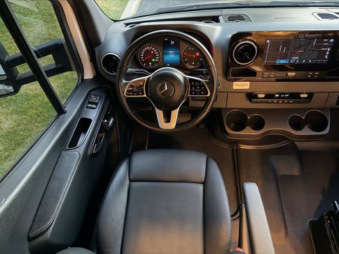 Used 2019 Mercedes-Benz Sprinter 170 image 53
