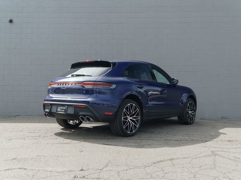 Certified 2026 Porsche Macan AWD/4WD image 7