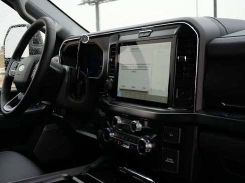 New 2026 Ford F250 Lariat w/ Black Appearance Package image 20