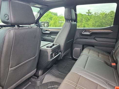 Certified 2025 Chevrolet Silverado 1500 High Country w/ High Country Premium Package AWD/4WD image 17