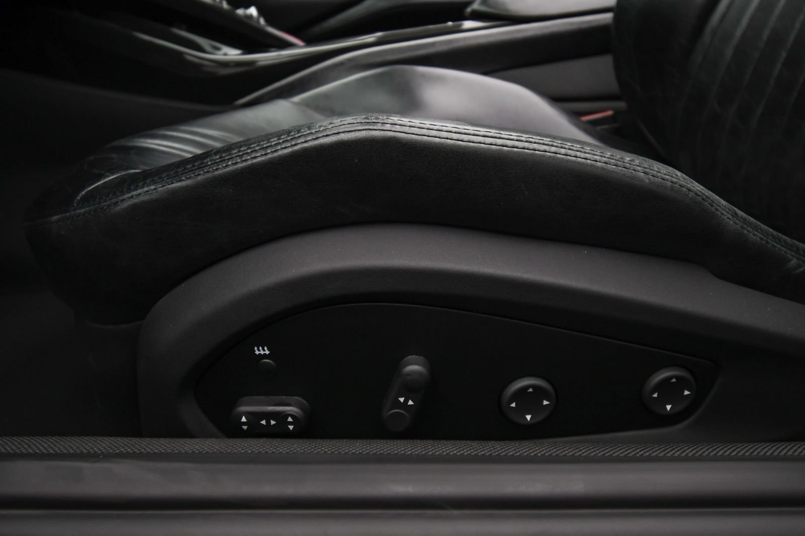 Used 2022 Ferrari 812 GTS RWD image 40