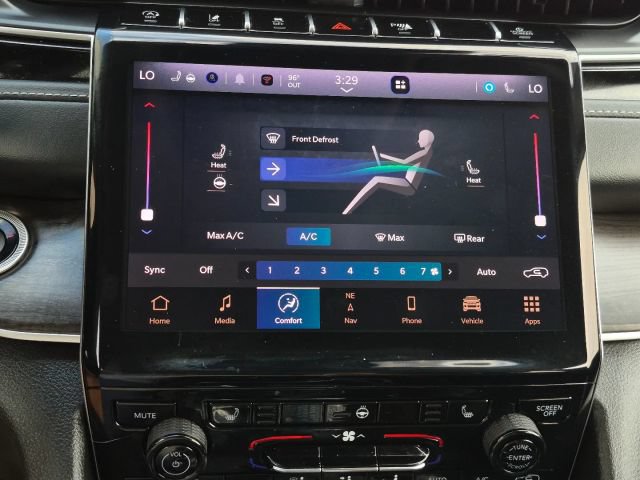 Used 2023 Jeep Grand Cherokee Limited AWD/4WD image 29