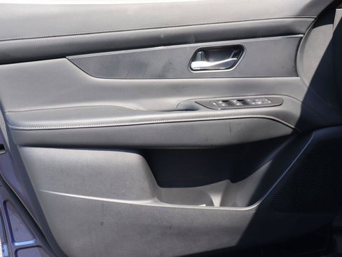 Used 2025 Nissan Murano SV AWD/4WD image 10