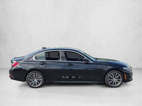 Used 2021 BMW 330e w/ Convenience Package RWD image 4