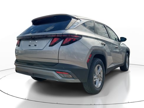 New 2026 Hyundai Tucson SE image 3