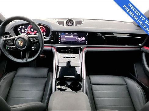 Used 2025 Porsche Panamera 4 w/ Premium Package image 20