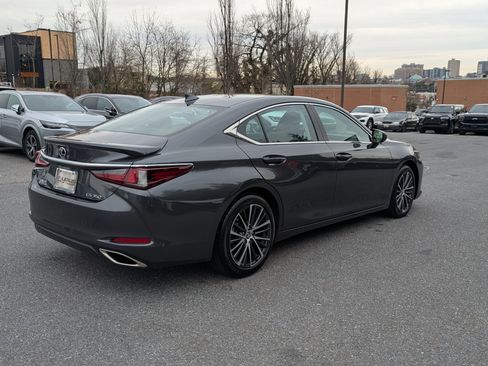 Certified 2025 Lexus ES 350 w/ Premium Package image 3