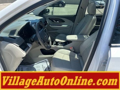 Used 2018 GMC Terrain Denali w/ Advanced Safety Package AWD/4WD image 17
