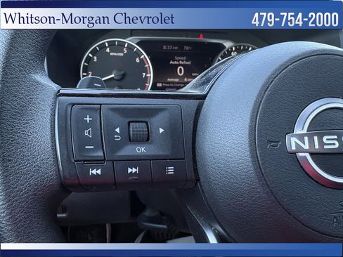Used 2023 Nissan Rogue SV FWD image 16