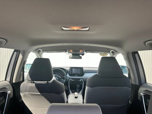 Used 2021 Toyota RAV4 XLE w/ XLE Grade Weather Package AWD/4WD image 25