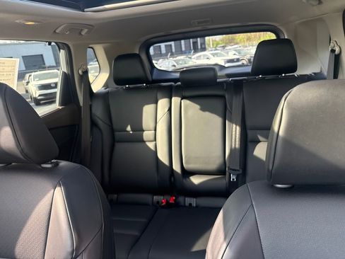 Used 2023 Nissan Rogue SV w/ SV Premium B Package image 29