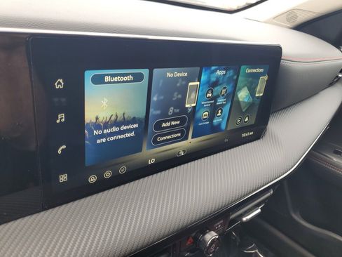 New 2026 Nissan Kicks SR w/ Illumination Package FWD image 26