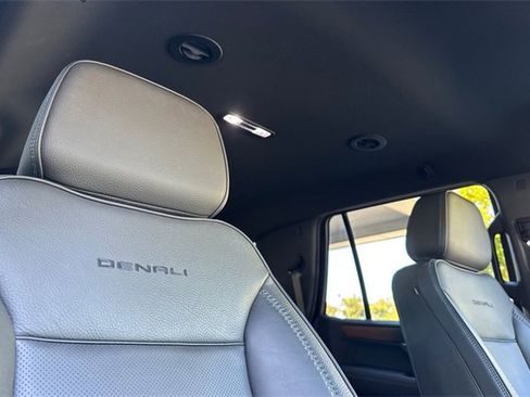 Used 2025 GMC Yukon Denali image 18