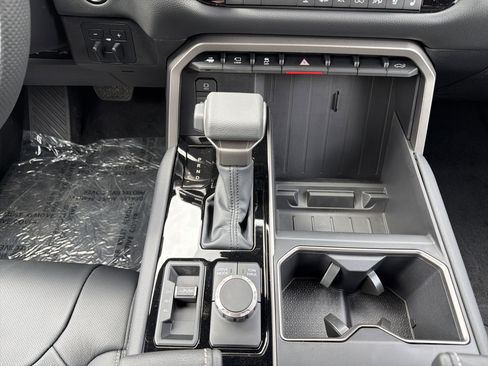 New 2026 Toyota Tundra Limited AWD/4WD image 15
