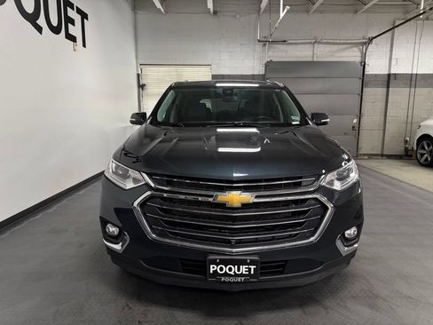 Used 2020 Chevrolet Traverse LT w/ LT Premium Package AWD/4WD image 3