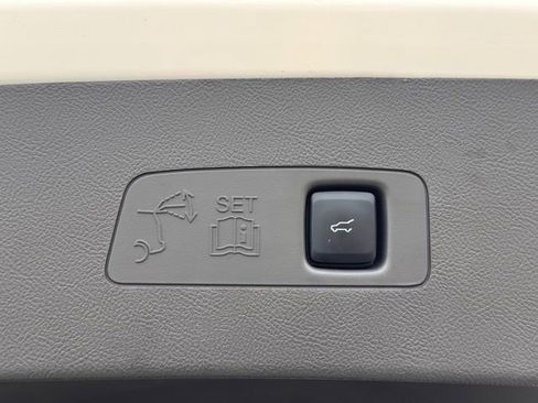 Used 2024 Lincoln Corsair AWD image 31