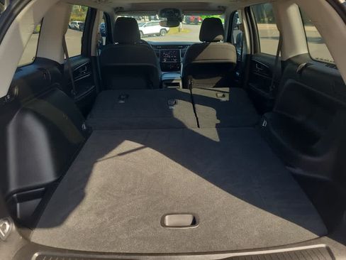 Used 2023 Jeep Grand Cherokee Laredo X AWD/4WD image 31