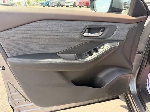 Certified 2023 Nissan Rogue SV AWD/4WD image 12