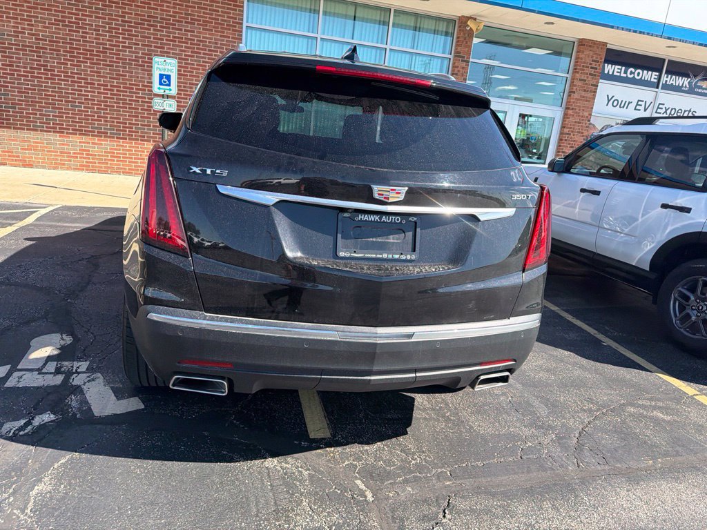 Used 2023 Cadillac XT5 Luxury FWD image 3