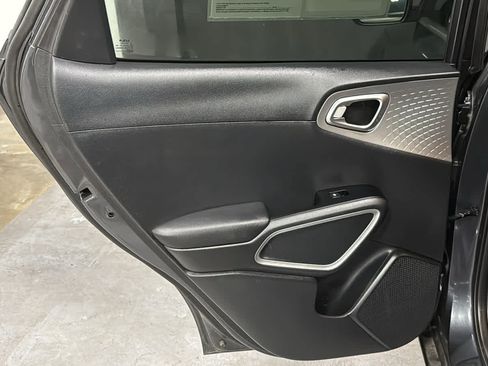 Used 2022 Kia Soul LX FWD image 22