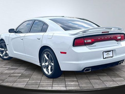 Used 2014 Dodge Charger R/T w/ Wheels & Tunes Group RWD image 11