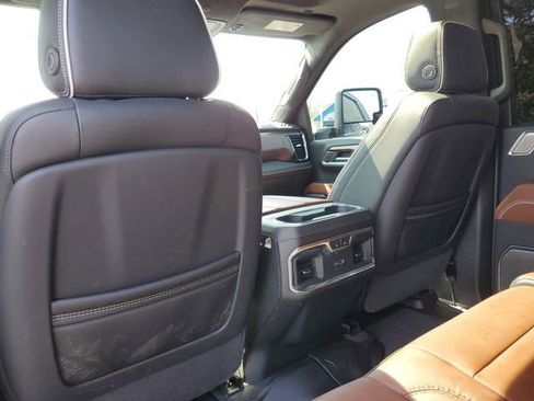 Certified 2025 GMC Sierra 2500 Denali Ultimate AWD/4WD image 11