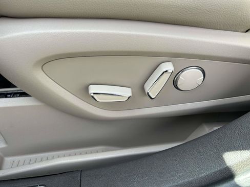 Certified 2023 Lincoln Nautilus FWD w/ Premium Package image 22