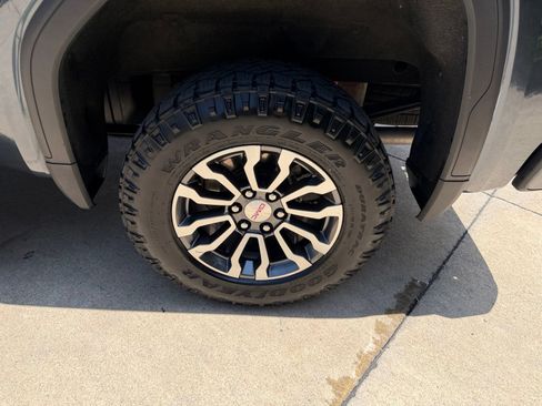 Used 2020 GMC Sierra 1500 AT4 w/ AT4 Premium Package AWD/4WD image 37