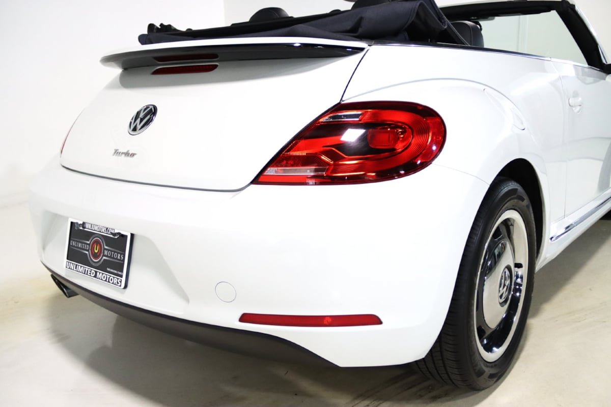 Used 2016 Volkswagen Beetle 1.8T Denim FWD image 11