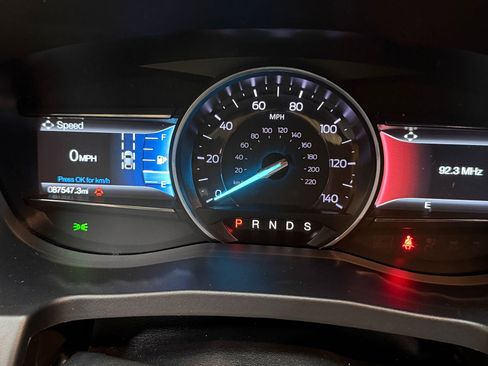 Used 2018 Ford Explorer Limited w/ Equipment Group 301A FWD image 20