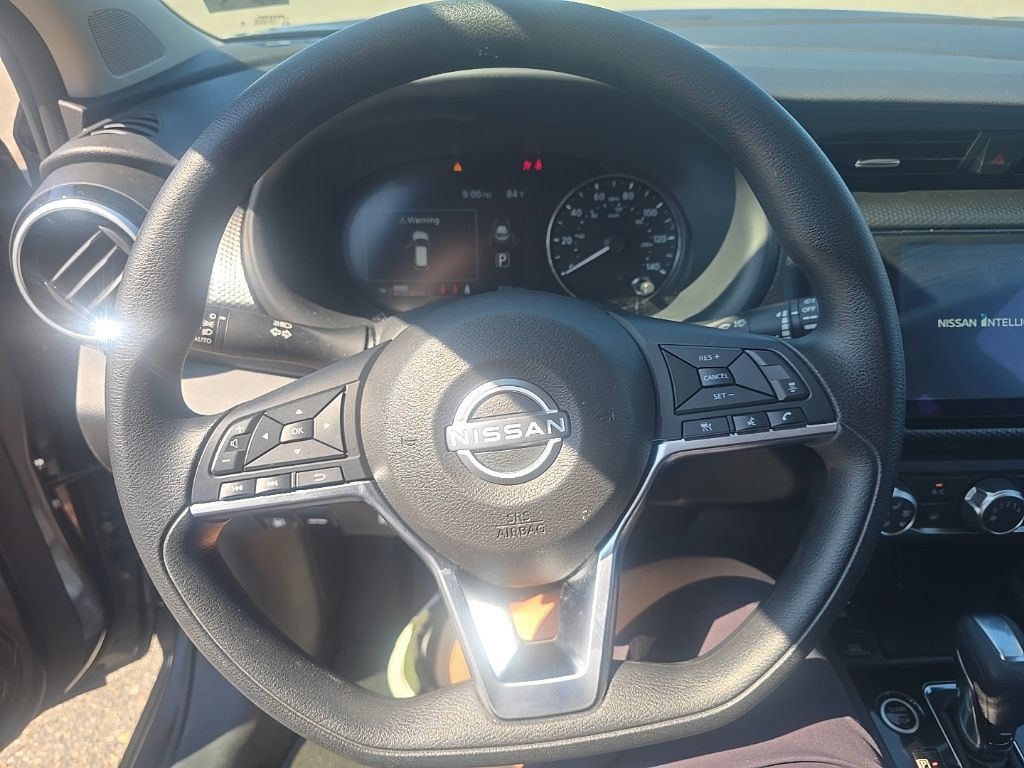 Used 2024 Nissan Kicks SV w/ Interior Electronics Package FWD image 14