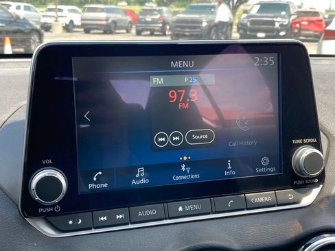 Used 2024 Nissan Sentra SV FWD image 20