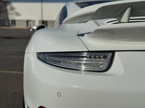 Used 2014 Porsche 911 Turbo S image 18