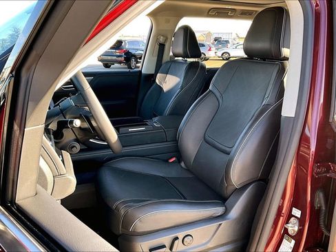 Used 2025 INFINITI QX80 Luxe w/ Cargo Package image 32