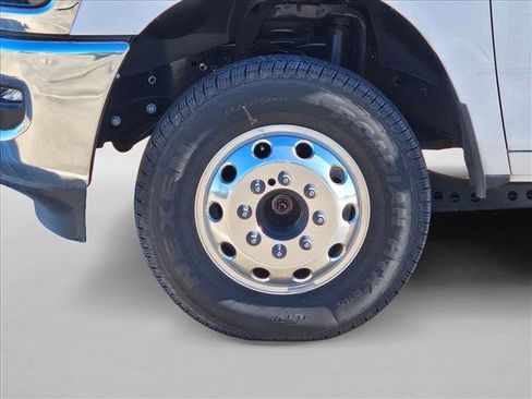 New 2025 RAM 3500 Tradesman w/ Chrome Appearance Group image 16