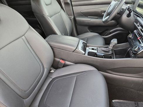 Used 2025 Hyundai Tucson SEL FWD image 19
