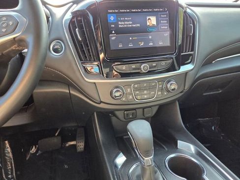 Certified 2023 Chevrolet Traverse LT FWD image 32