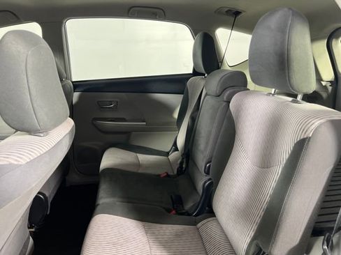 Used 2016 Toyota Prius V Five image 17