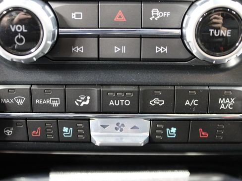 Used 2025 Ford F150 Lariat w/ Tow/Haul Package AWD/4WD image 66