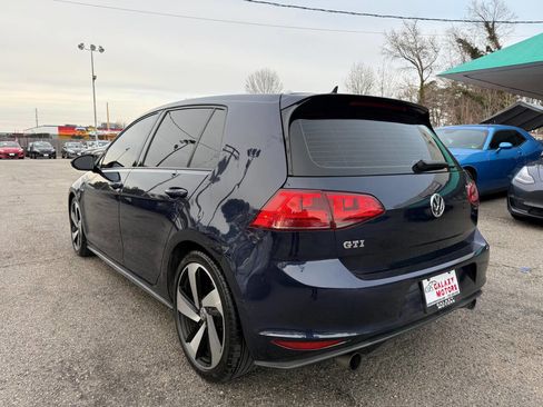 Used 2016 Volkswagen GTI SE image 8