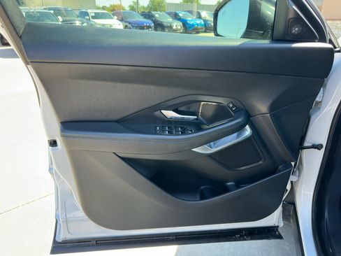 Used 2018 Jaguar E-PACE S image 32