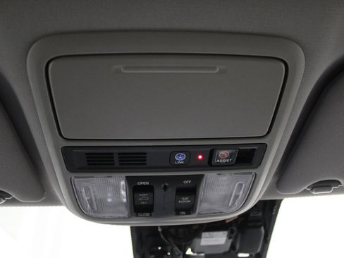 Used 2018 Honda Odyssey Elite image 34