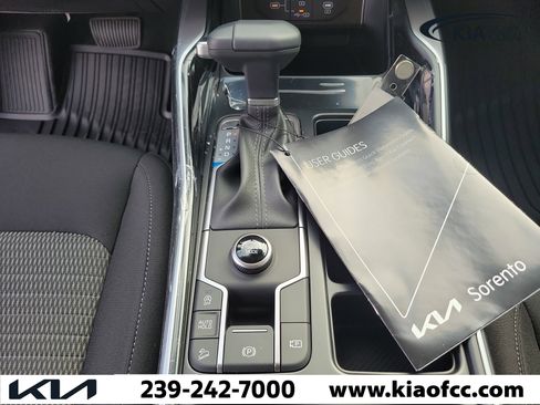 New 2026 Kia Sorento LX FWD image 30