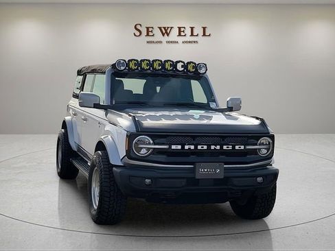 Used 2022 Ford Bronco Outer Banks AWD/4WD image 7