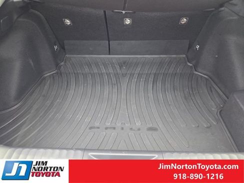 Used 2025 Toyota Prius LE FWD image 32