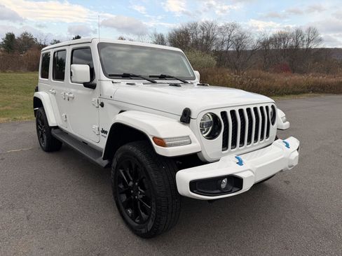 Used 2021 Jeep Wrangler Unlimited Sahara image 10